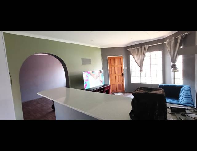 3 BEDROOM TOWNHOUSE FOR SALE IN REYNO RIDGE